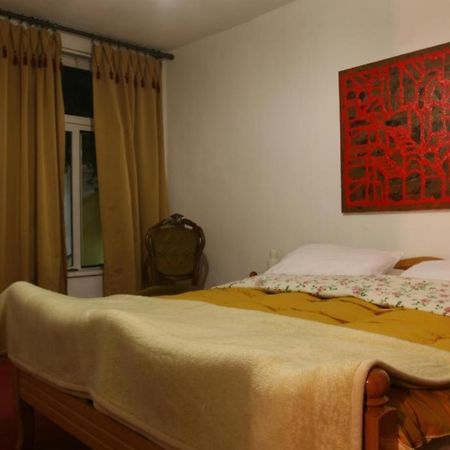 Guesthouse Pension Andrea Tiran Dış mekan fotoğraf