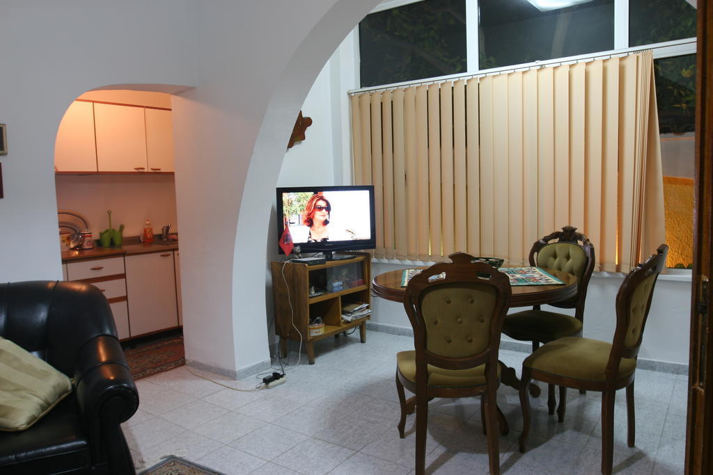 Guesthouse Pension Andrea Tiran Dış mekan fotoğraf