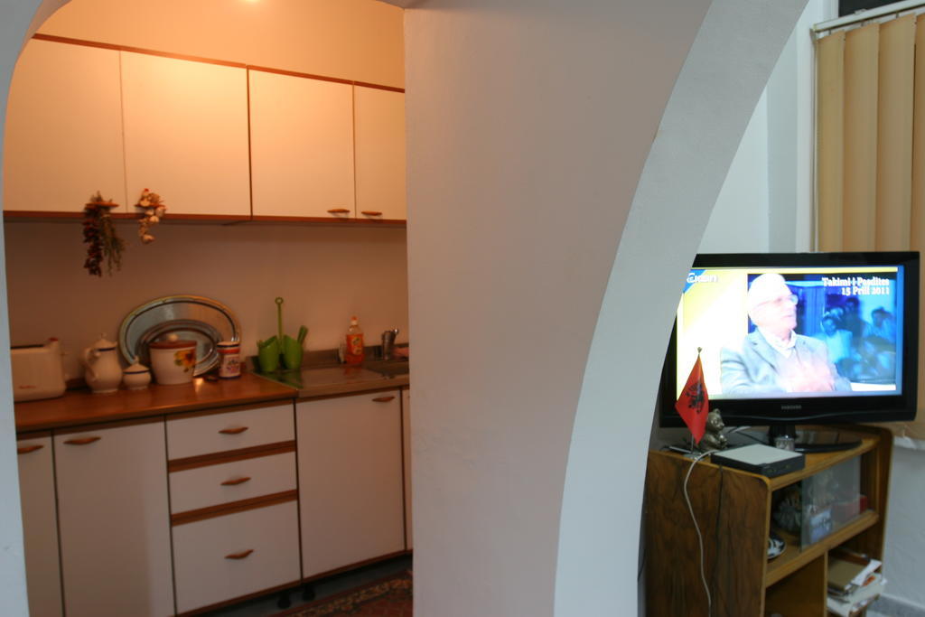 Guesthouse Pension Andrea Tiran Dış mekan fotoğraf