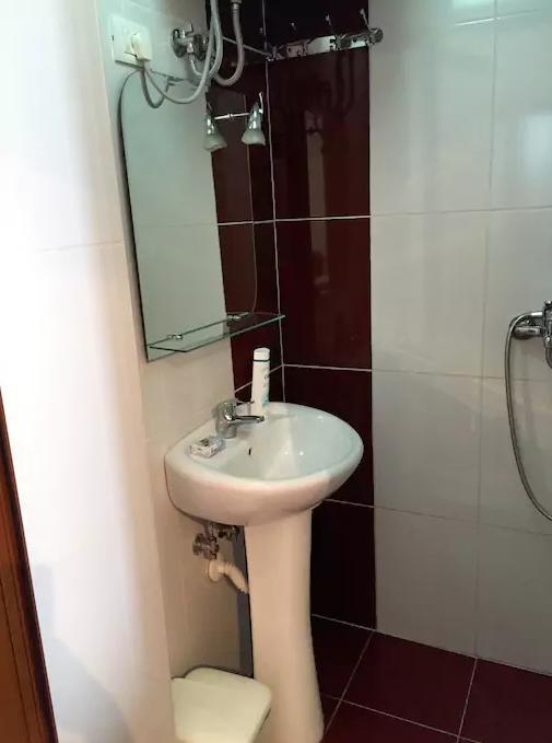 Guesthouse Pension Andrea Tiran Dış mekan fotoğraf