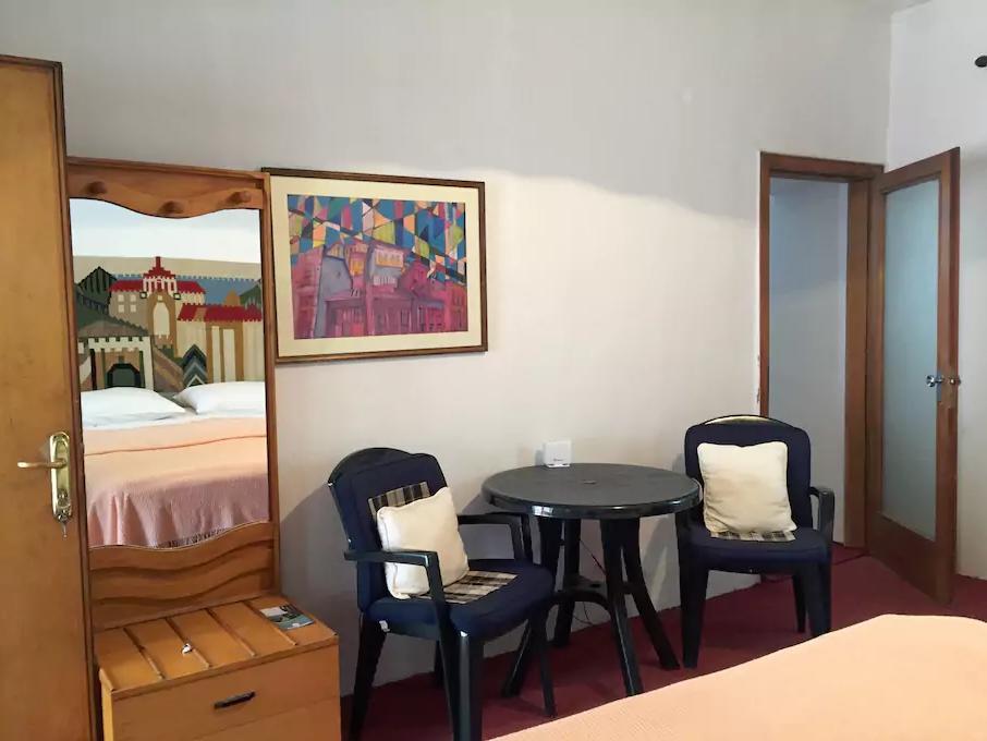 Guesthouse Pension Andrea Tiran Dış mekan fotoğraf